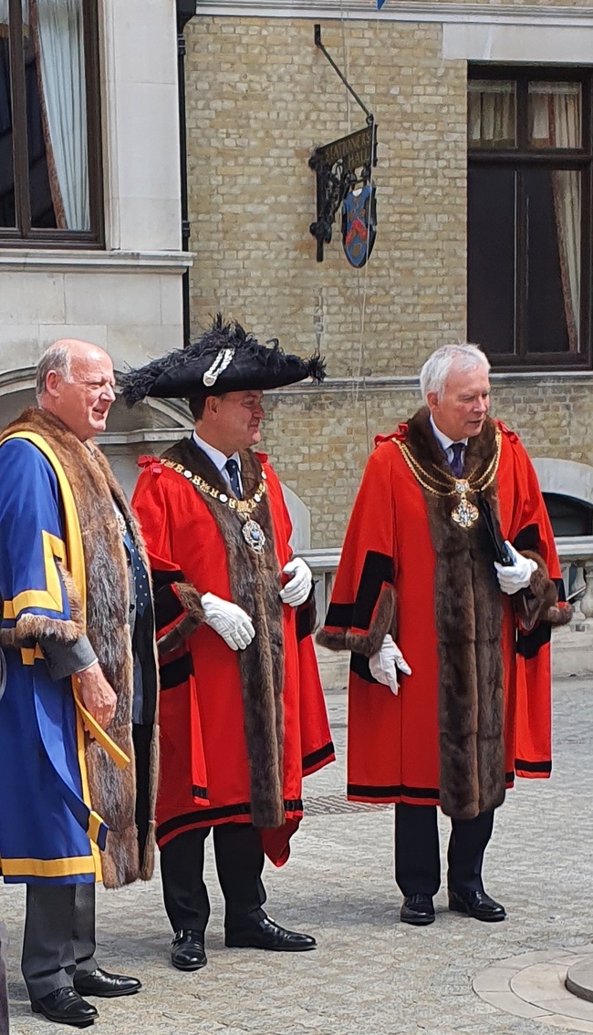 The Lord Mayor's party arrives for the re-opening