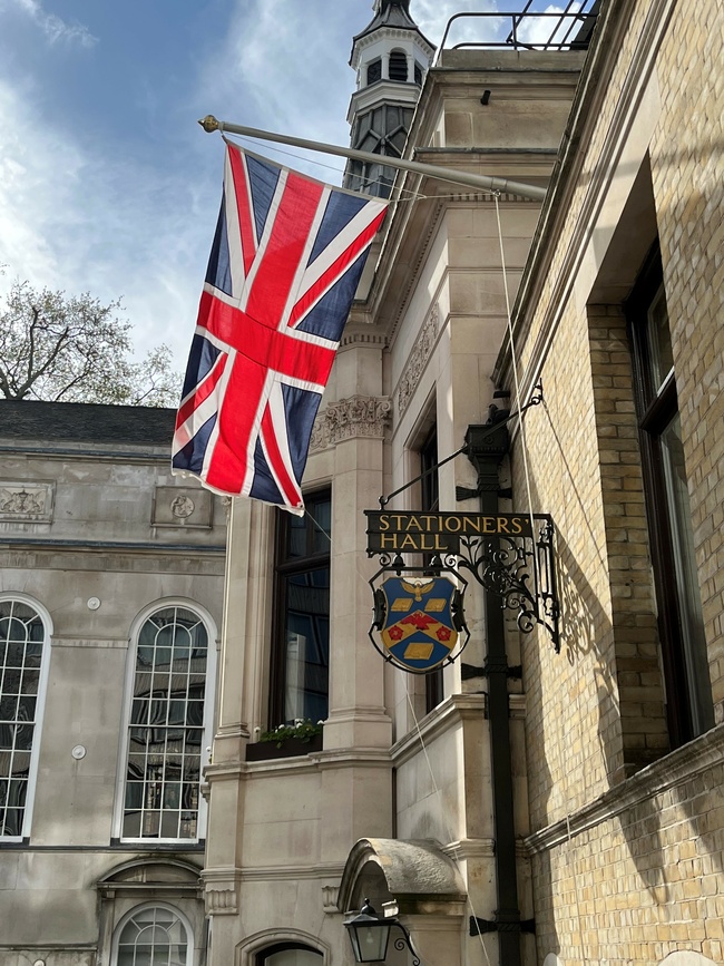 Union Flag over the entrance to Stationers' Hall