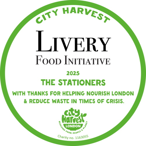 Court Assistant Nicholas Brealey accepts&nbsp;at Innholders Hall&nbsp;City Harvest’s plaque for this year's charitable donation.