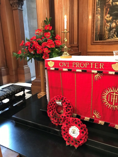 Stationers' mark the Season of Remembrance
